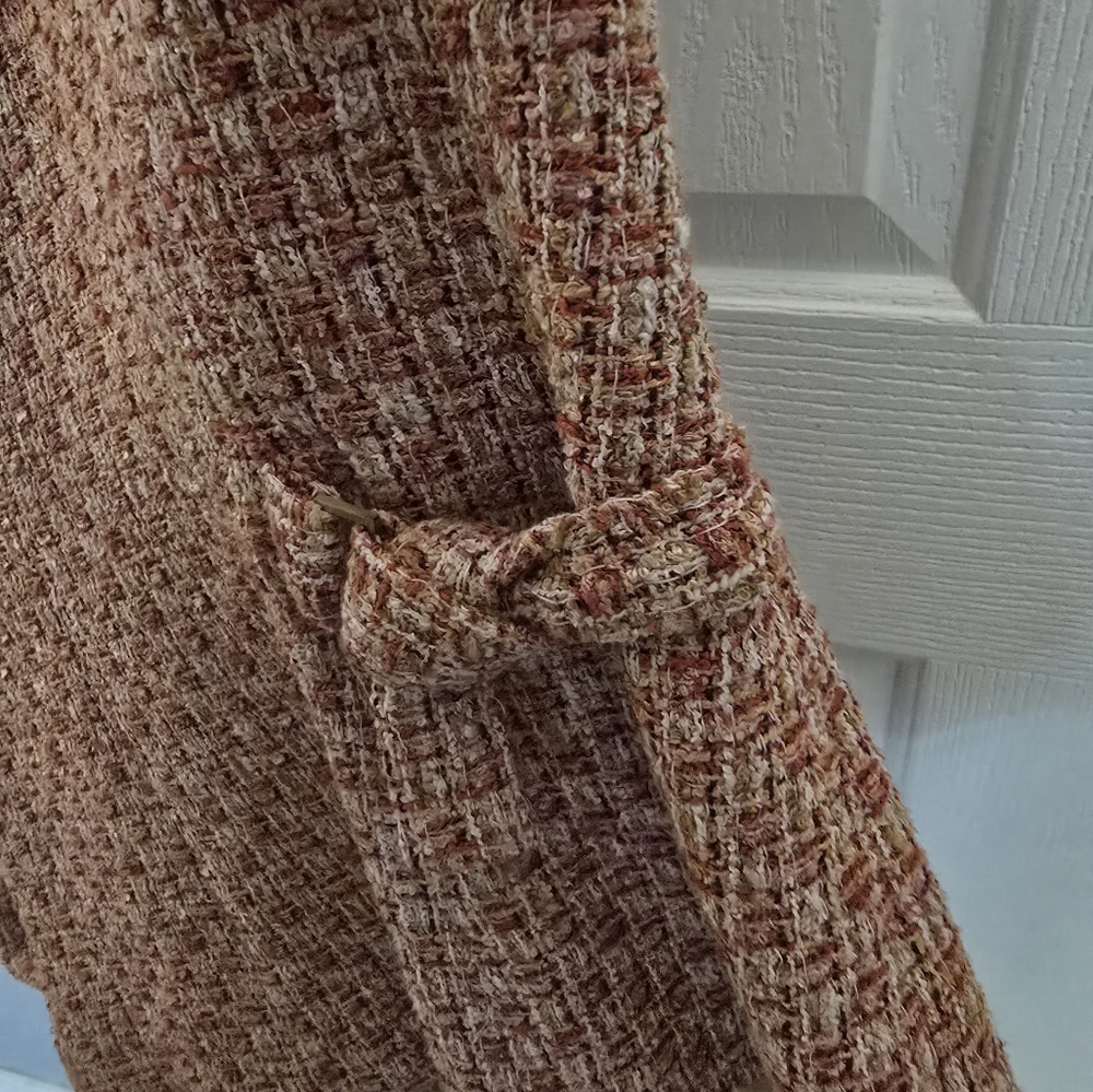Chanel-esque tweed jacket - Picture 8 of 8